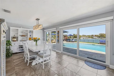 $1,999,000 | 4310 40th Street South, St. Petersburg, FL 33711