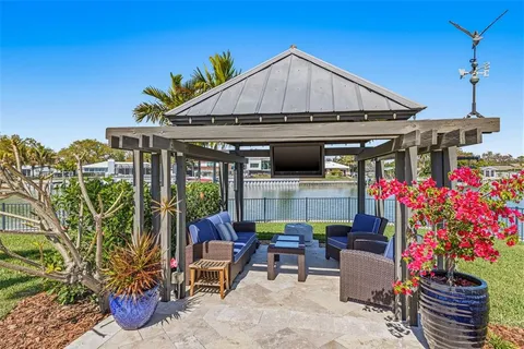 $1,999,000 | 4310 40th Street South, St. Petersburg, FL 33711