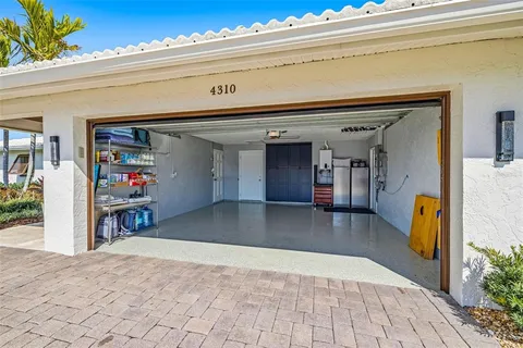 $1,999,000 | 4310 40th Street South, St. Petersburg, FL 33711