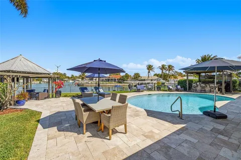 $1,999,000 | 4310 40th Street South, St. Petersburg, FL 33711