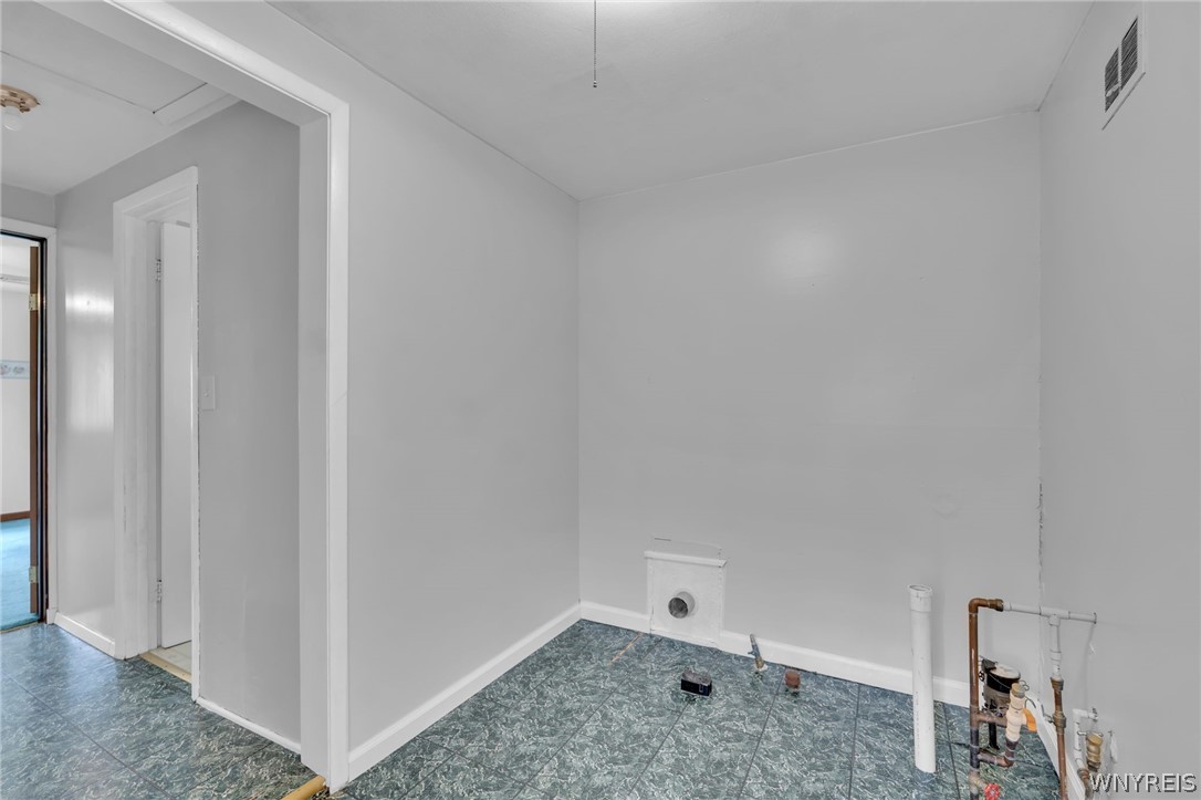 208 Bennington Road Amherst, NY 14226 - Photo 25 of 41