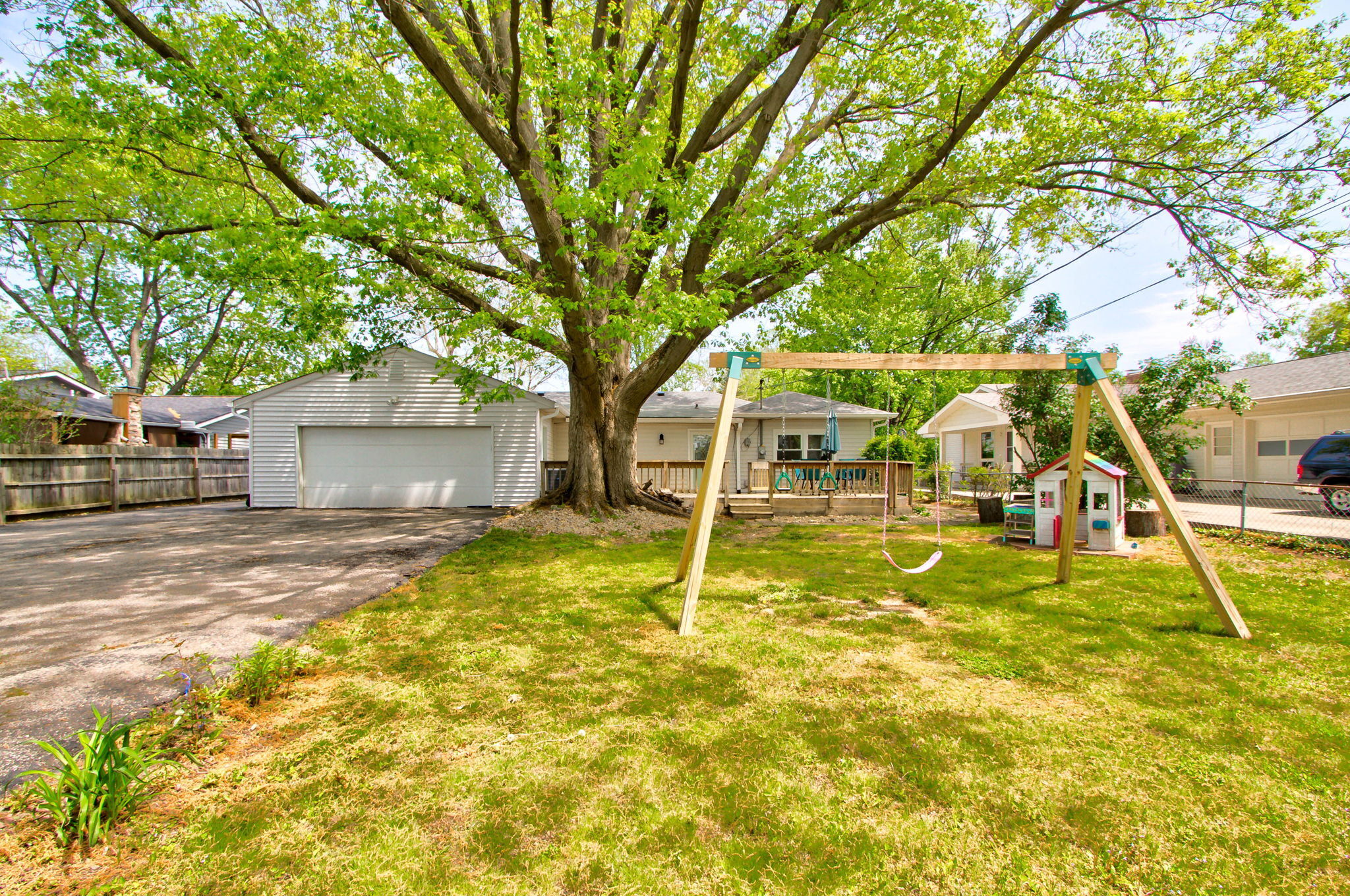 914 Pawnee Road Carmel, IN 46032 - Photo 35 of 37 Gallery Image 35