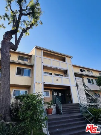 $2,800 | 121 Sinclair Avenue, Unit 243, Glendale, CA 91206