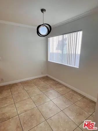 $2,800 | 121 Sinclair Avenue, Unit 243, Glendale, CA 91206