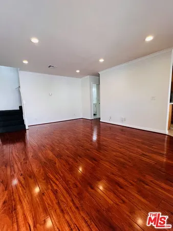 $2,800 | 121 Sinclair Avenue, Unit 243, Glendale, CA 91206