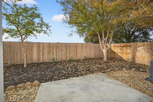a view of a pathway of a house