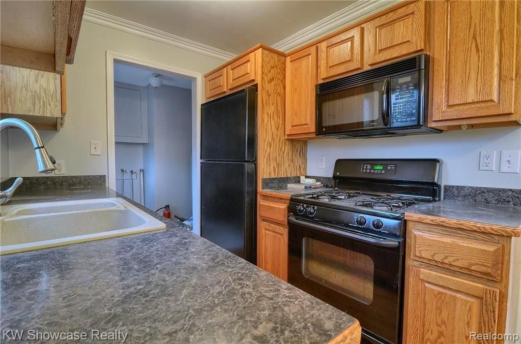 1630 School Road Rochester Hills, MI 48307 - Photo 7 of 26