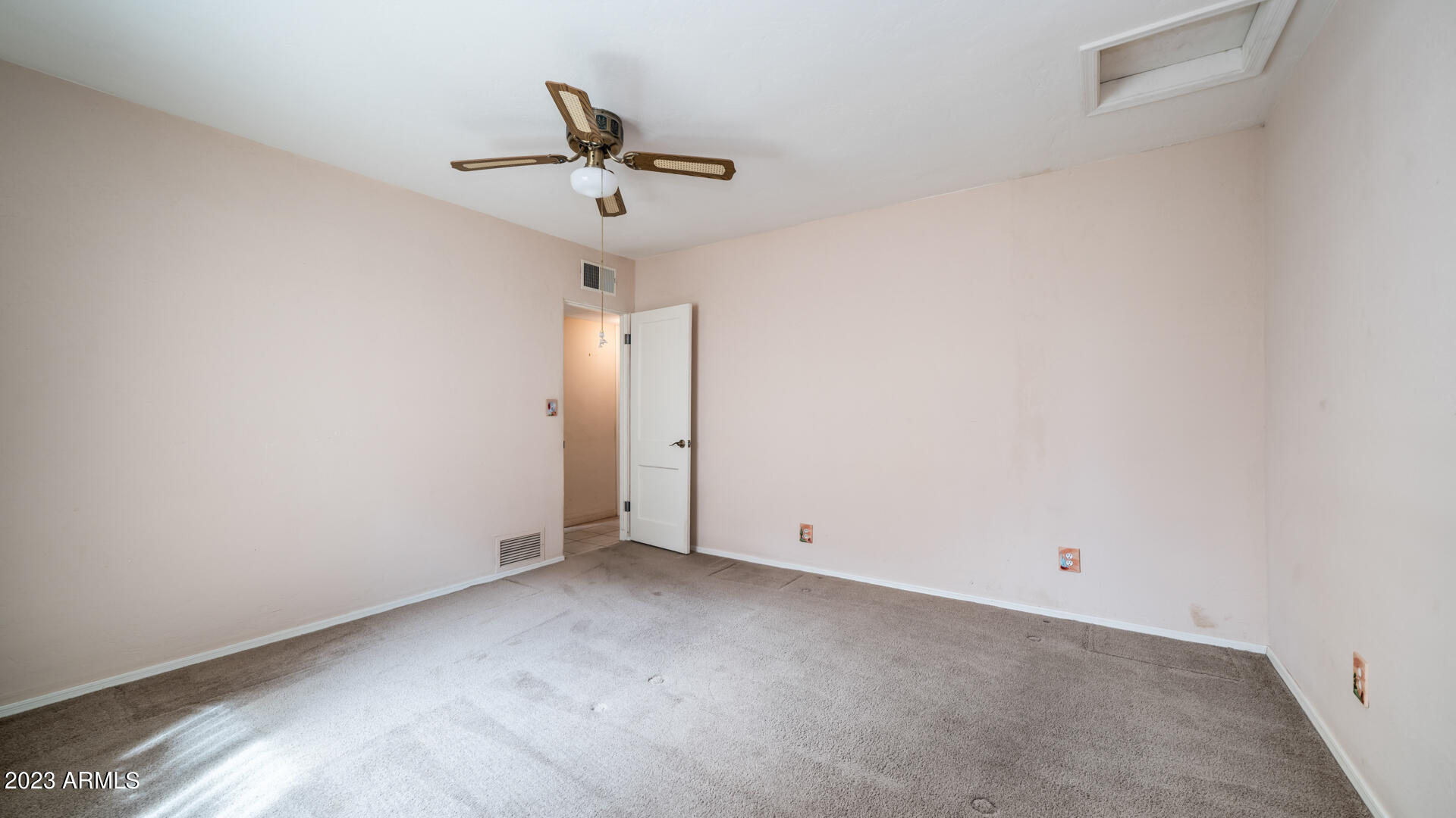 2511 East Cheery Lynn Road Phoenix, AZ 85016 - Photo 13 of 24 16