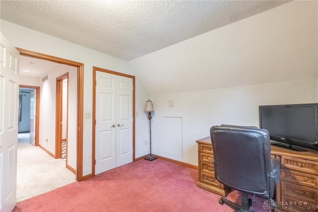 12075 Eagle Road New Lebanon, OH 45345 - Photo 26 of 37 Gallery Image 26