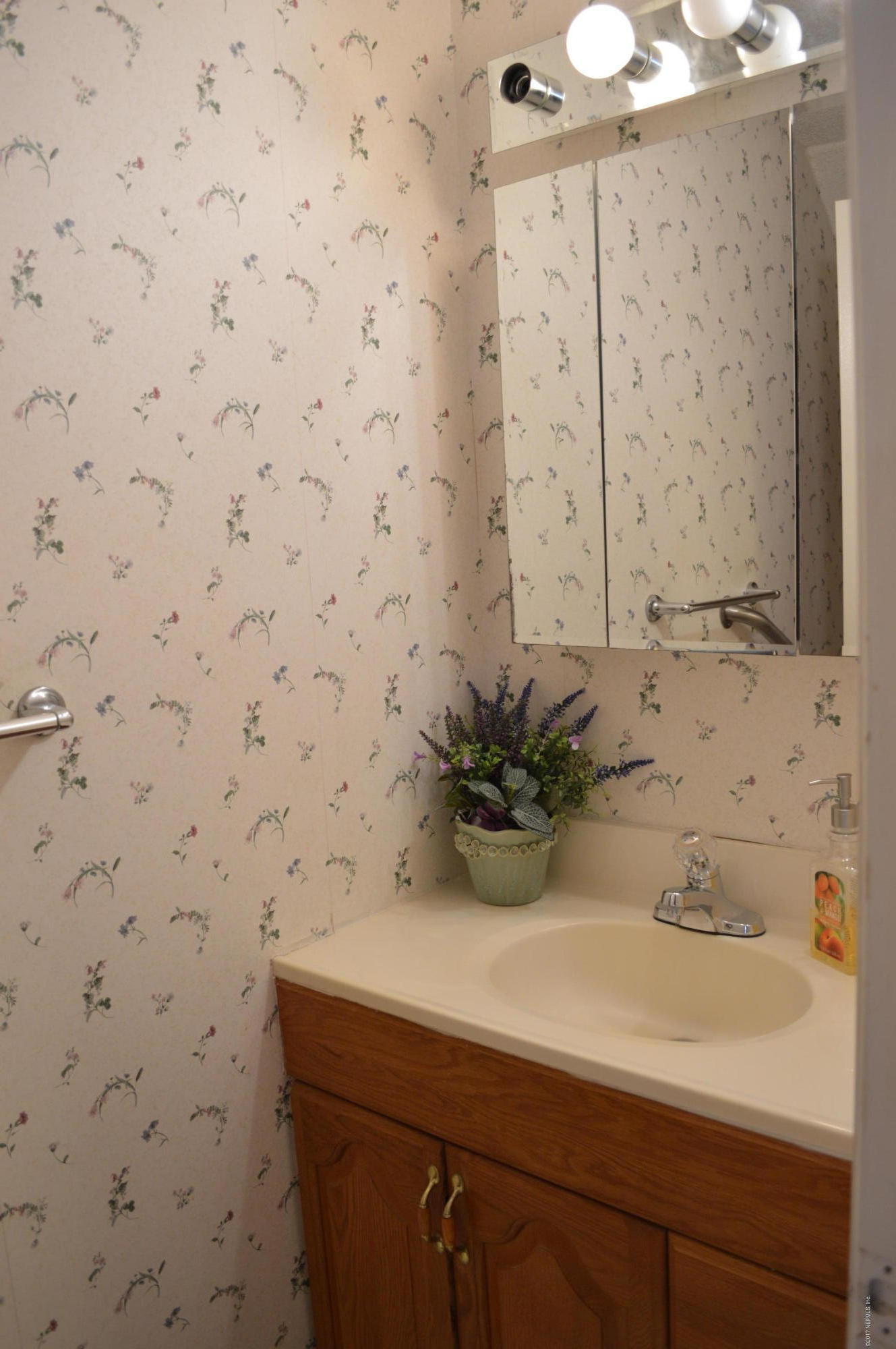 1225 The Grove Road, Unit 10 Orange Park, FL 32073 - Photo 12 of 23 GUEST RESTRM