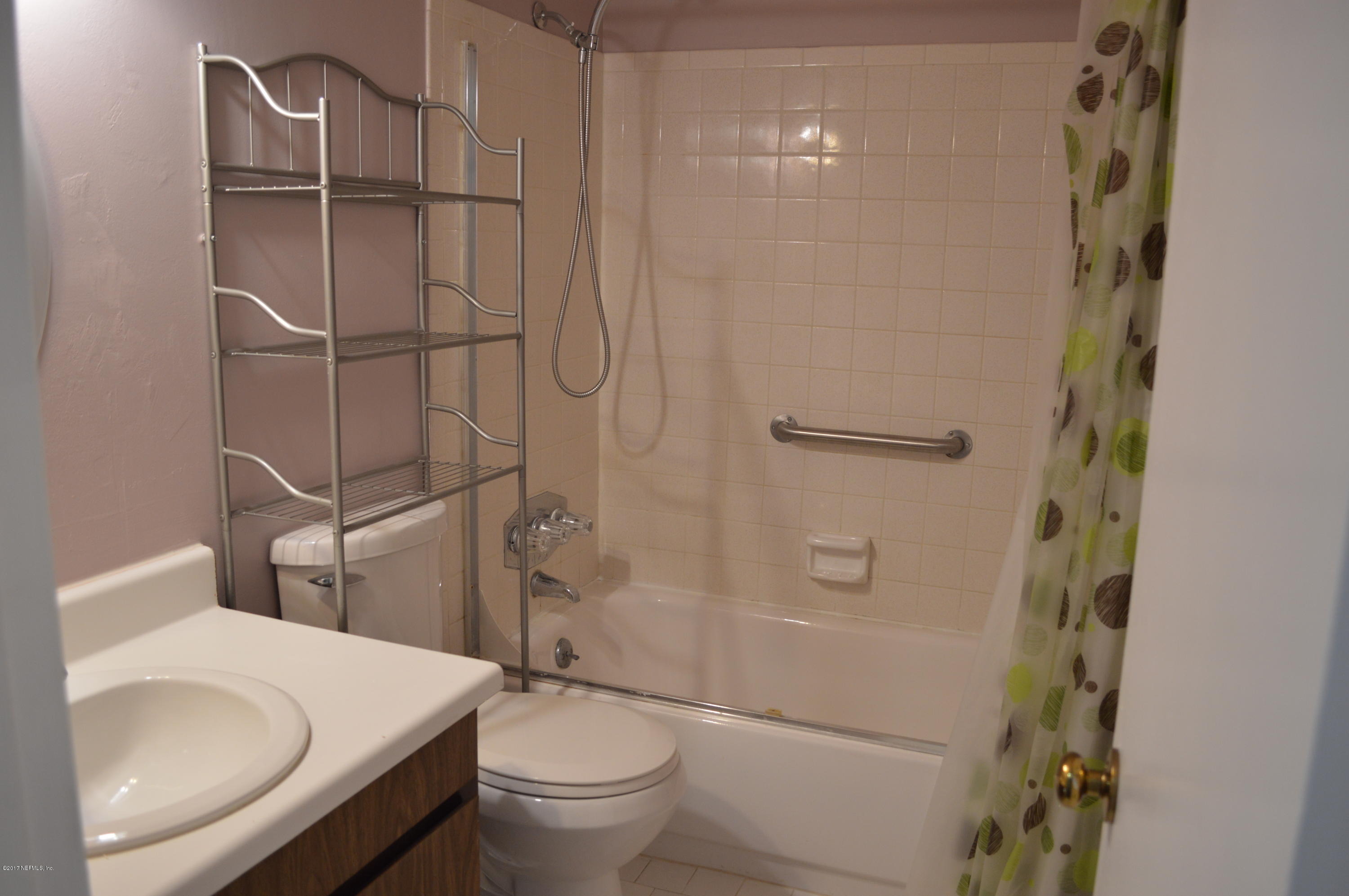1225 The Grove Road, Unit 10 Orange Park, FL 32073 - Photo 15 of 23 2ND BATH