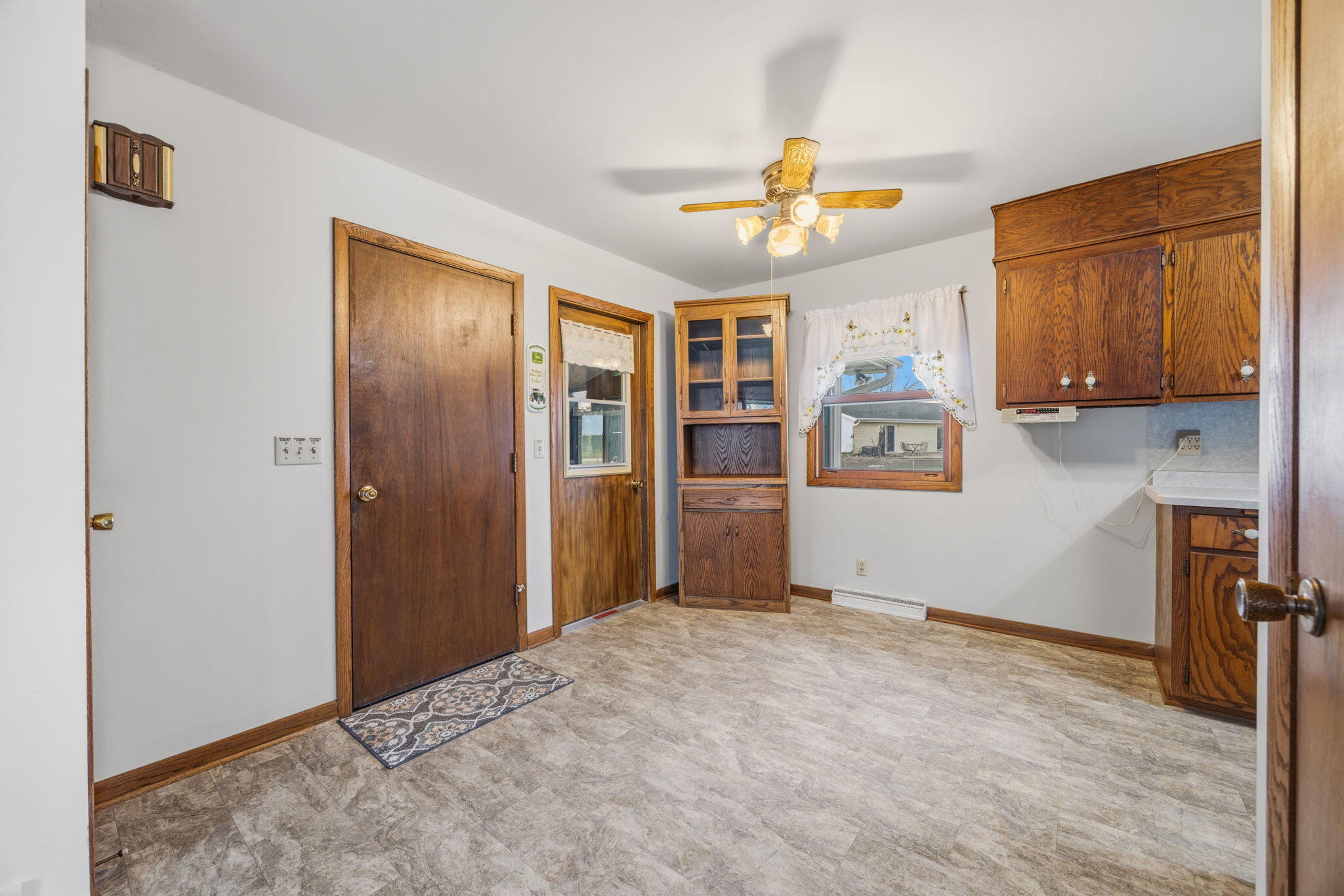 307 Martin Street Fort Atkinson, WI 53538 - Photo 11 of 53 34-web-or-mls-IMG_2287