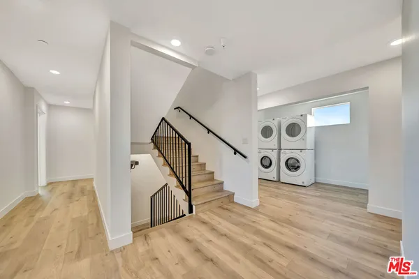 $900 | 1584 West 37th Street, Unit ROOM 3, Los Angeles, CA 90018
