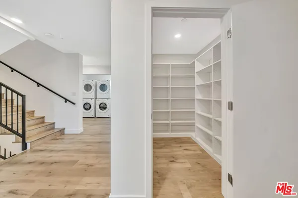 $900 | 1584 West 37th Street, Unit ROOM 3, Los Angeles, CA 90018