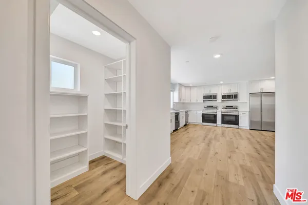 $900 | 1584 West 37th Street, Unit ROOM 3, Los Angeles, CA 90018