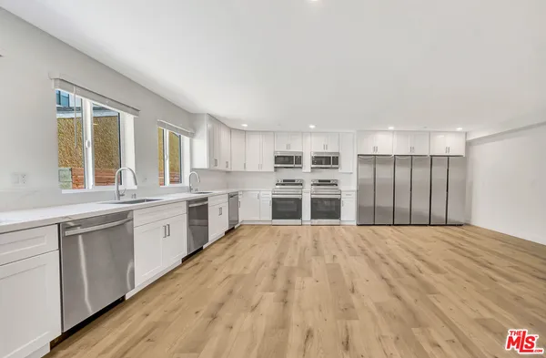$900 | 1584 West 37th Street, Unit ROOM 3, Los Angeles, CA 90018