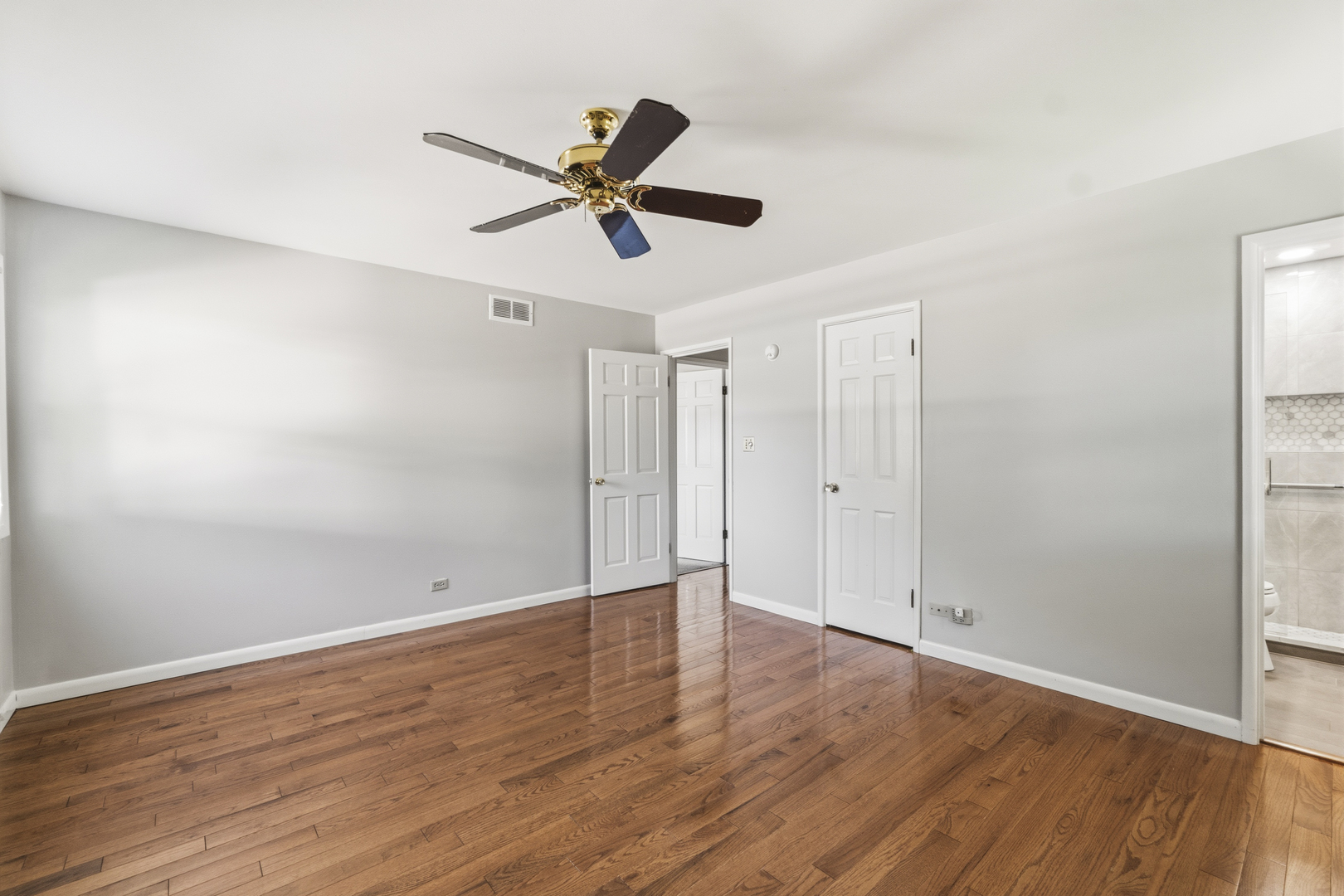 933 West Gilbert Road Palatine, IL 60067 - Photo 19 of 34