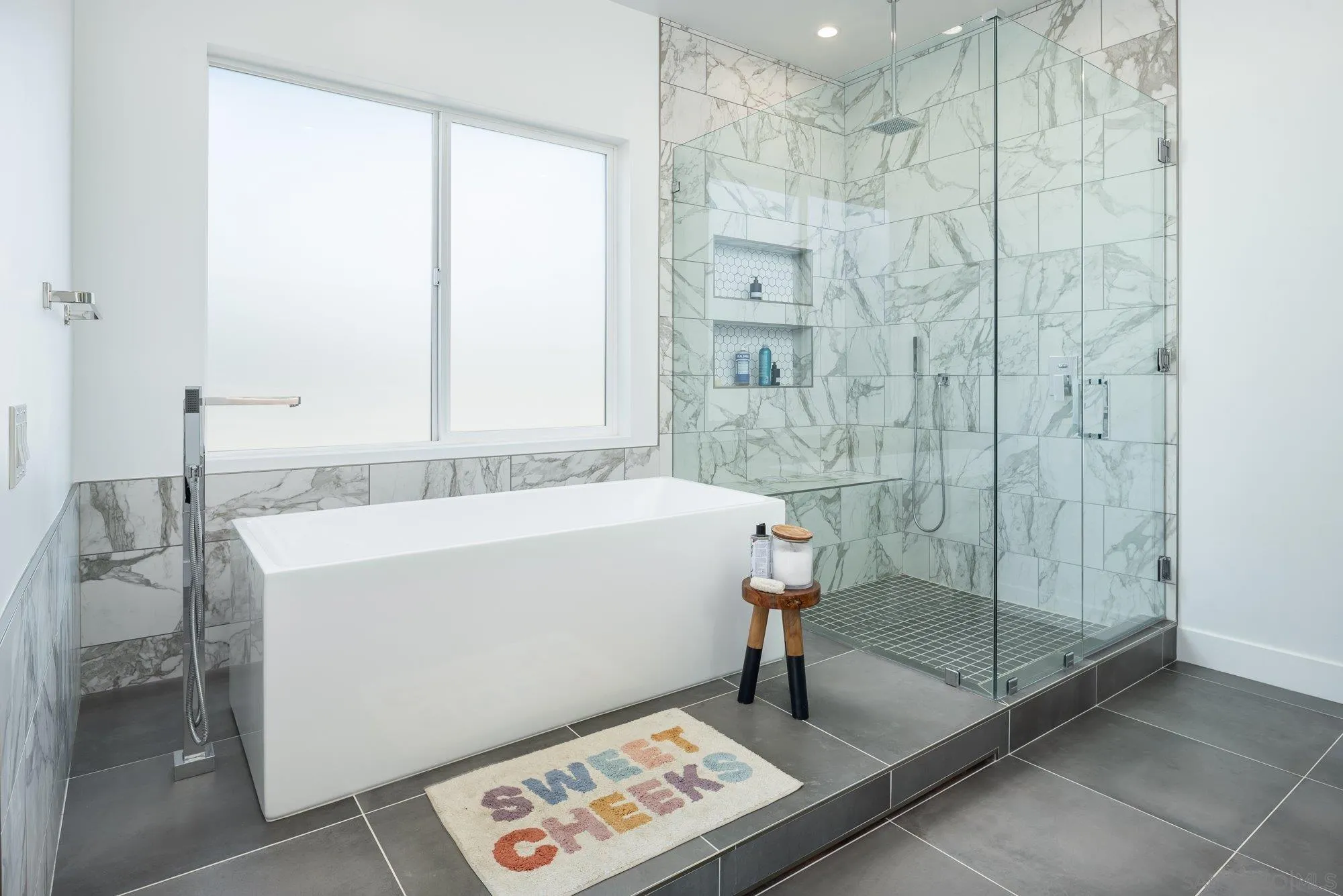 21 Green Turtle Road Coronado, CA 92118 - Photo 36 of 55 a bathroom with a bathtub and shower