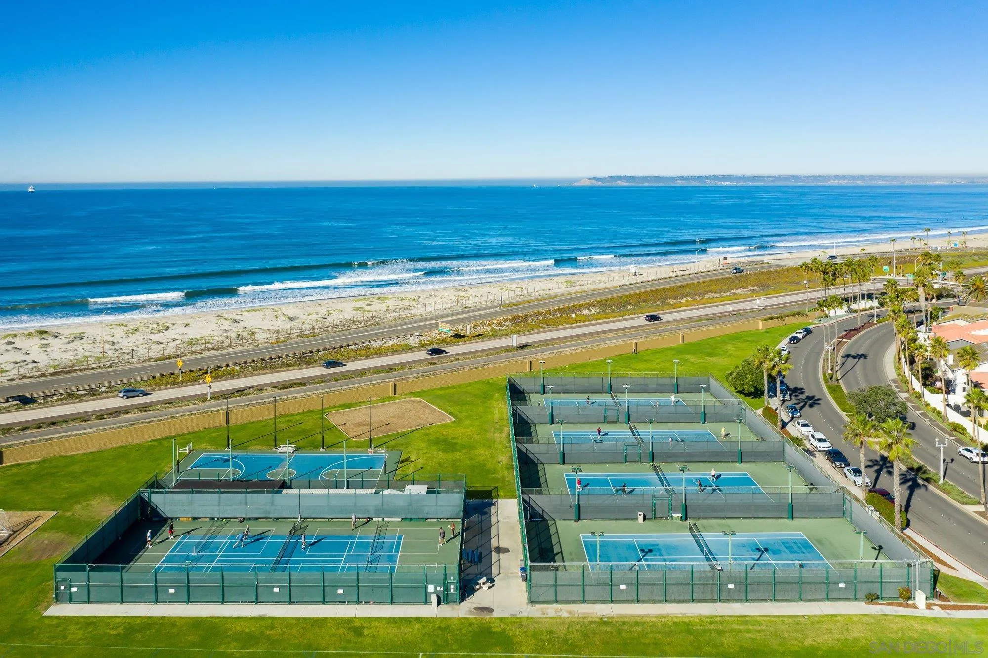 21 Green Turtle Road Coronado, CA 92118 - Photo 55 of 55 a view of an indoor swimming pool