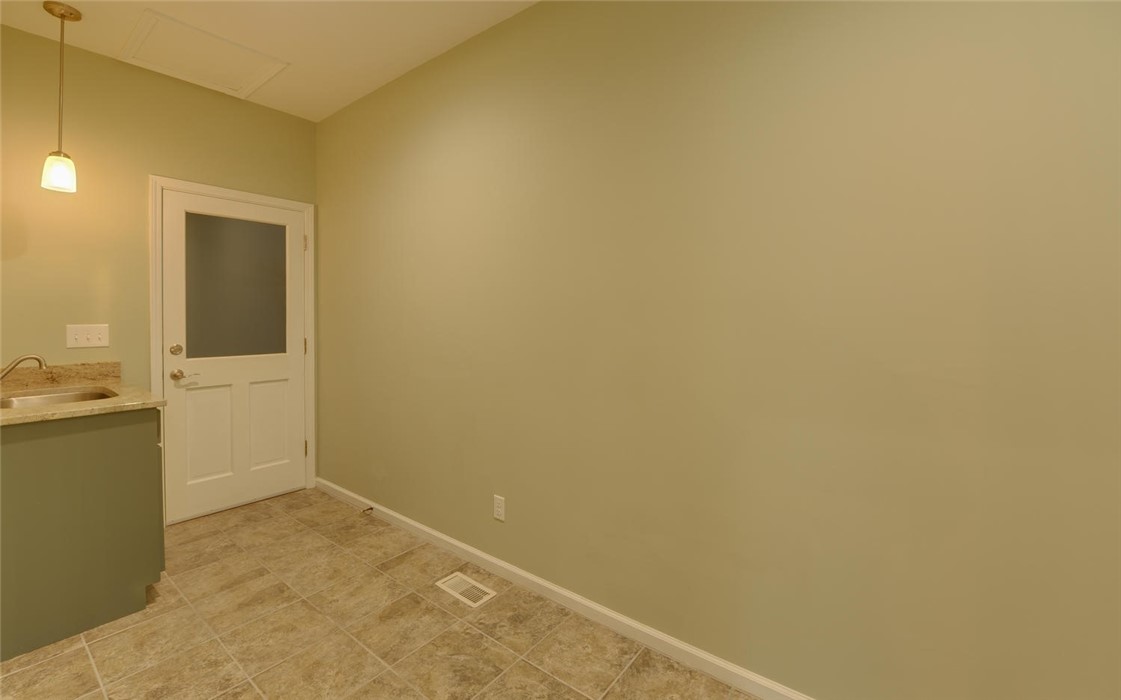 320 Ridgewood Drive Hartwell, GA 30643 - Photo 17 of 27 Gallery Image 17
