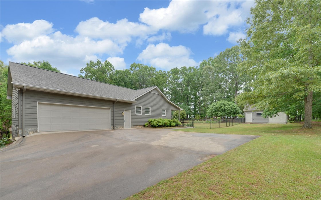 320 Ridgewood Drive Hartwell, GA 30643 - Photo 25 of 27 Gallery Image 25