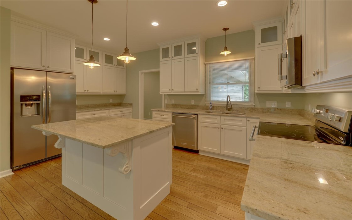 320 Ridgewood Drive Hartwell, GA 30643 - Photo 6 of 27 Gallery Image 6