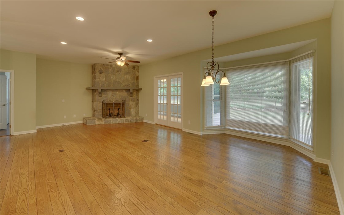 320 Ridgewood Drive Hartwell, GA 30643 - Photo 7 of 27 Gallery Image 7