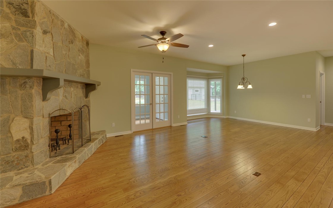 320 Ridgewood Drive Hartwell, GA 30643 - Photo 9 of 27 Gallery Image 9