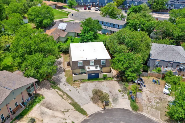 $1,299 | 5002 Blue Spruce Circle, Unit C, Austin, TX 78723