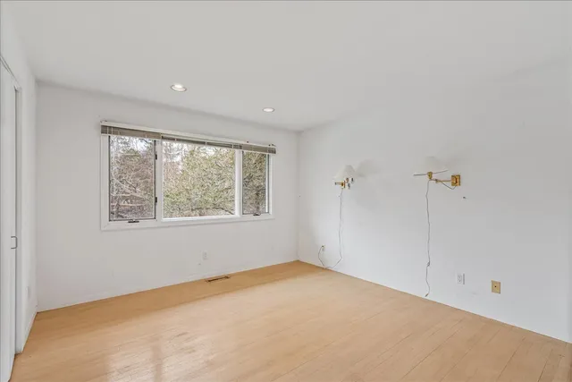 $1,725,000 | 8 Fiddler Crab Trail, Westhampton, NY 11977