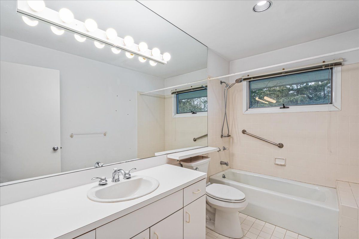 8 Fiddler Crab Trail Westhampton, NY 11977 - Photo 18 of 36