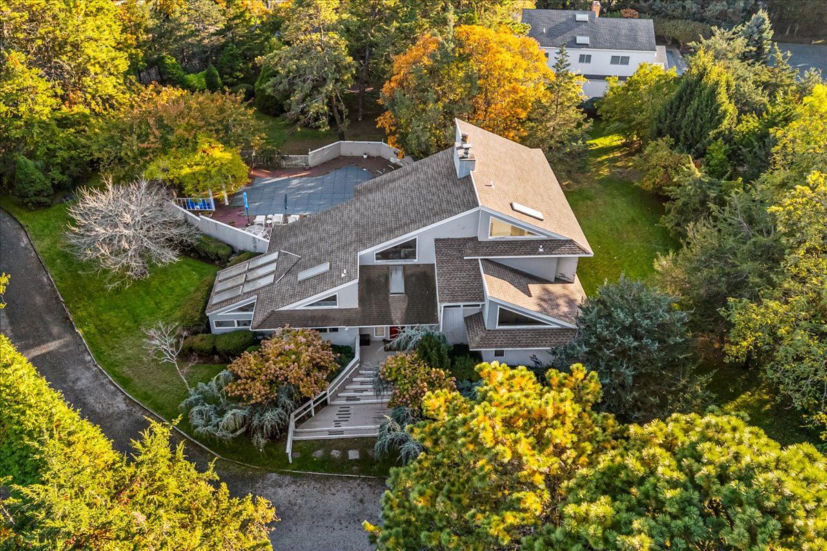 8 Fiddler Crab Trail Westhampton, NY 11977 - Photo 2 of 36