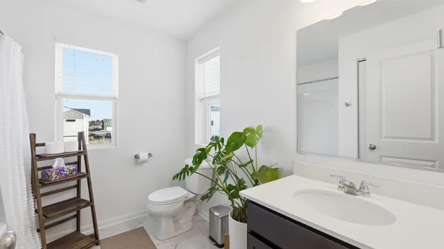 $379,999 | 120 Kingsport Drive, South Elgin, IL 60177