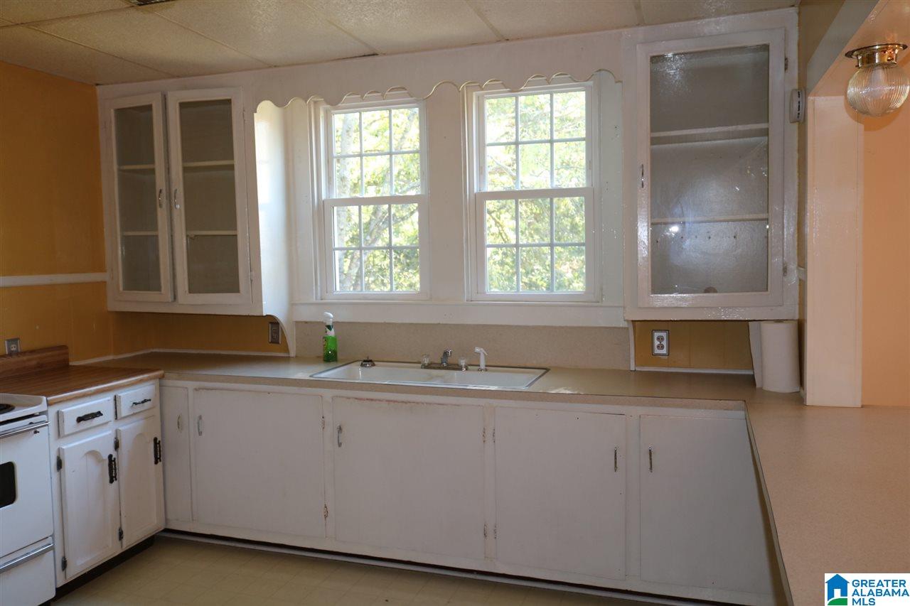 1228 Hueytown Road Bessemer, AL 35023 - Photo 4 of 20