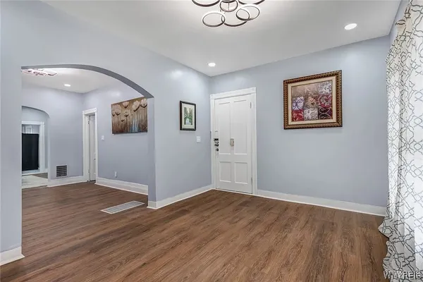 $1,650 | 405 W Ferry, Buffalo, NY 14213