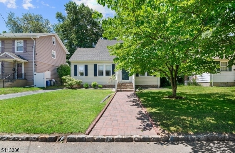 17 Alvin Terrace Springfield, NJ 07081 - Photo 2 of 20