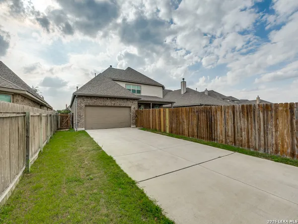 $3,500 | 213 Champion Boulevard, Boerne, TX 78006