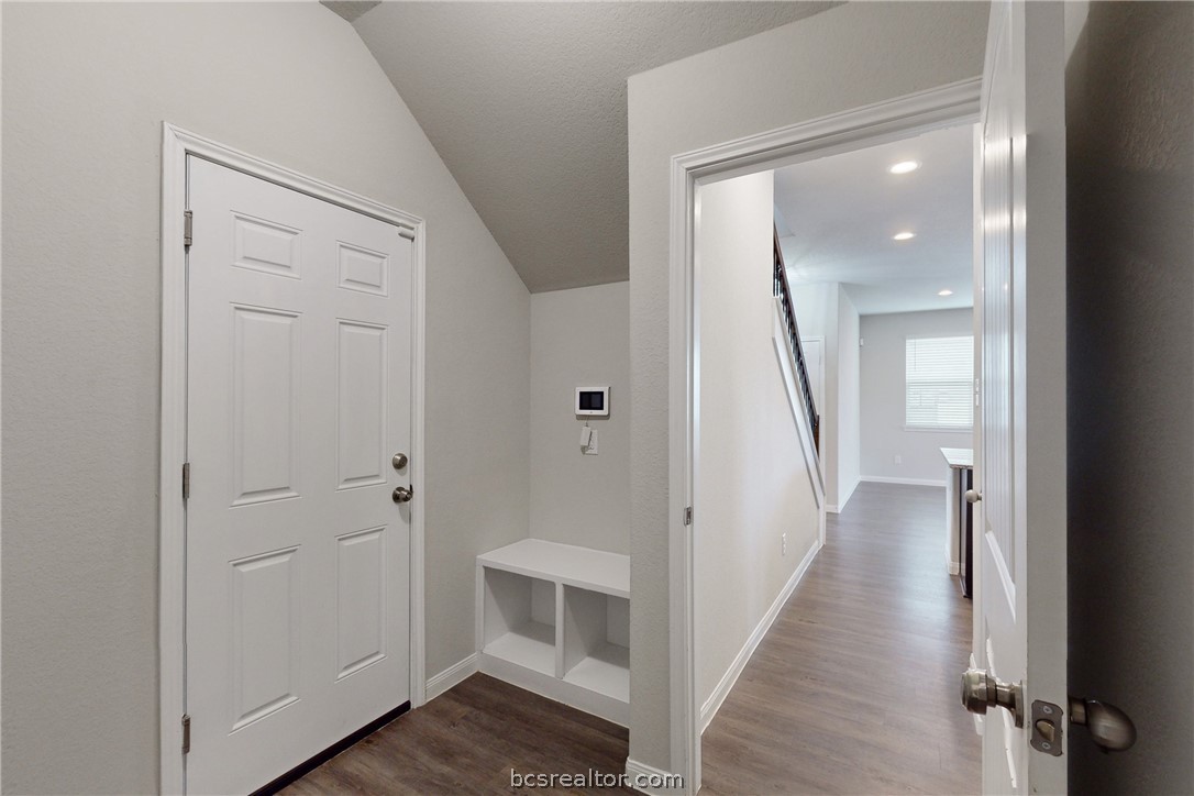 5764 Paseo Place Bryan, TX 77807 - Photo 19 of 35 Small drop zone as soon as you come in from the garage.