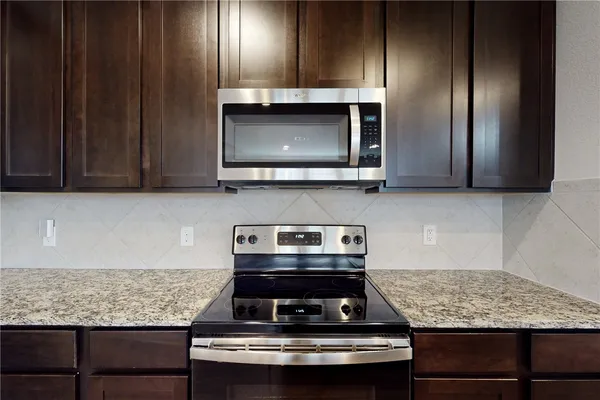 $2,300 | 5764 Paseo Place, Bryan, TX 77807