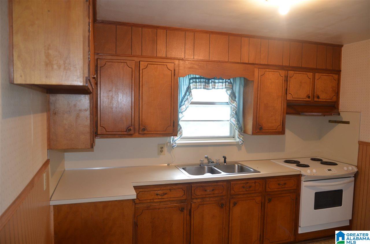 209 4th Street Pleasant Grove, AL 35127 - Photo 7 of 20