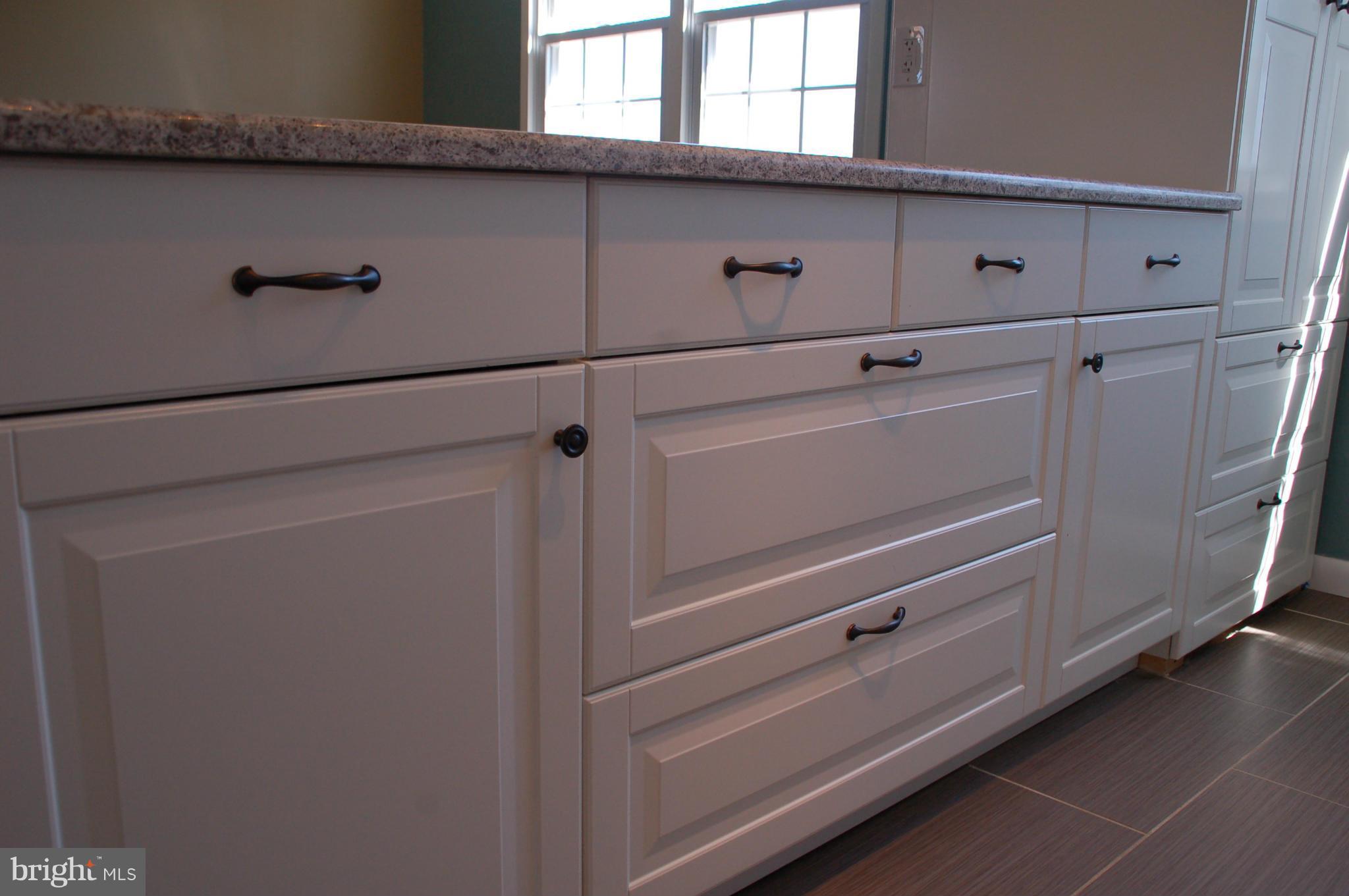 1027 Grovehill Road Baltimore, MD 21227 - Photo 14 of 28 Kitchen