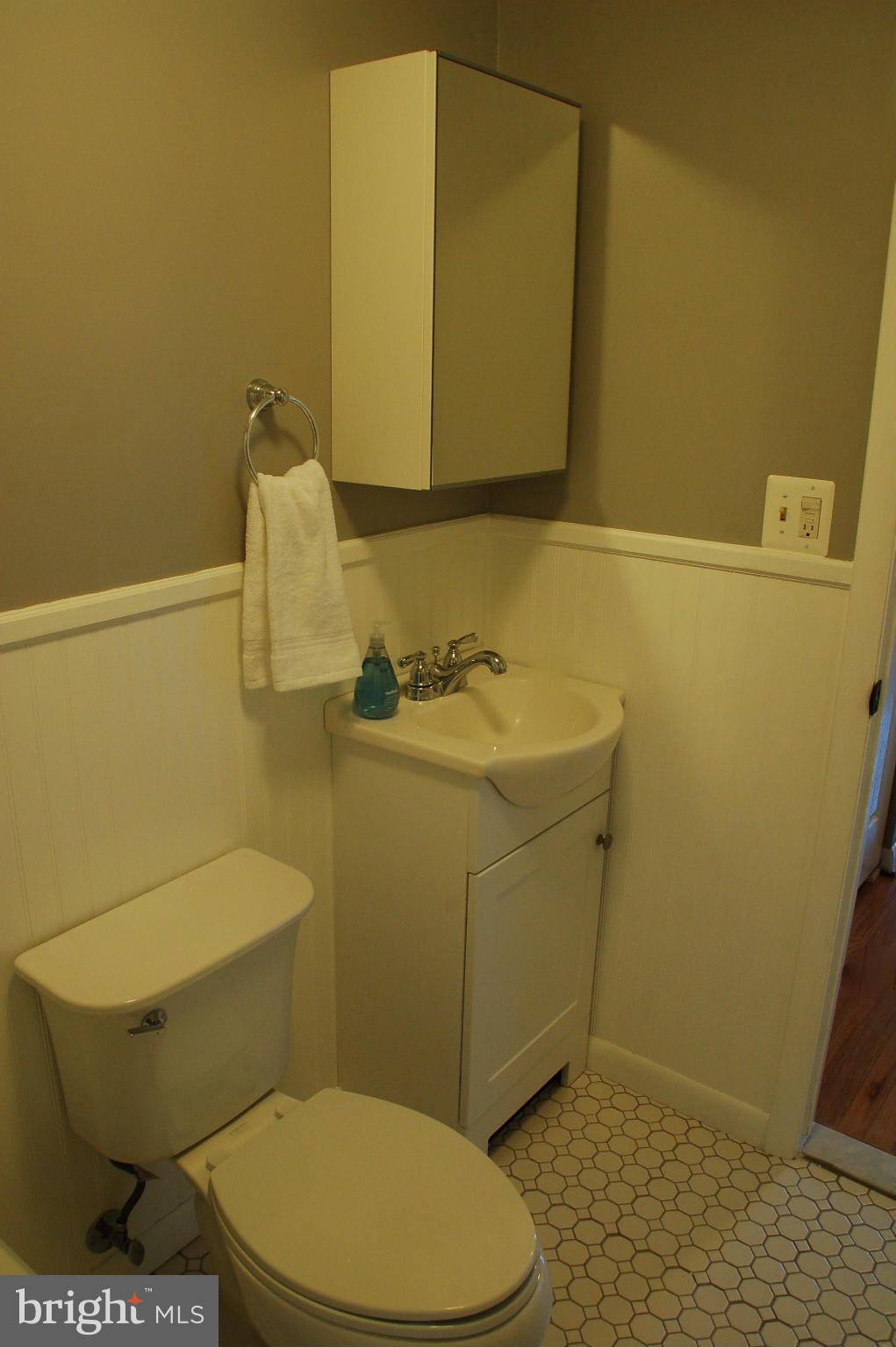 1027 Grovehill Road Baltimore, MD 21227 - Photo 22 of 28 Bath