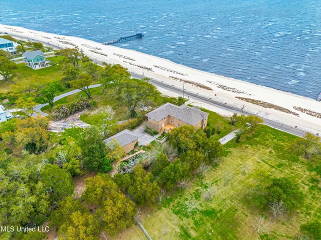 $1,100,000 | 518 South Beach Boulevard, Waveland, MS 39576