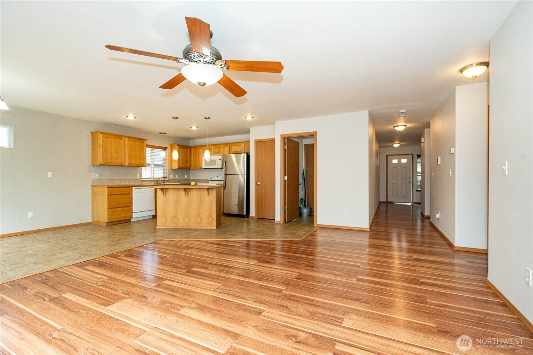 241 Parkside Loop Napavine, WA 98532 - Photo 12 of 34 a view of a livingroom with a kitchen