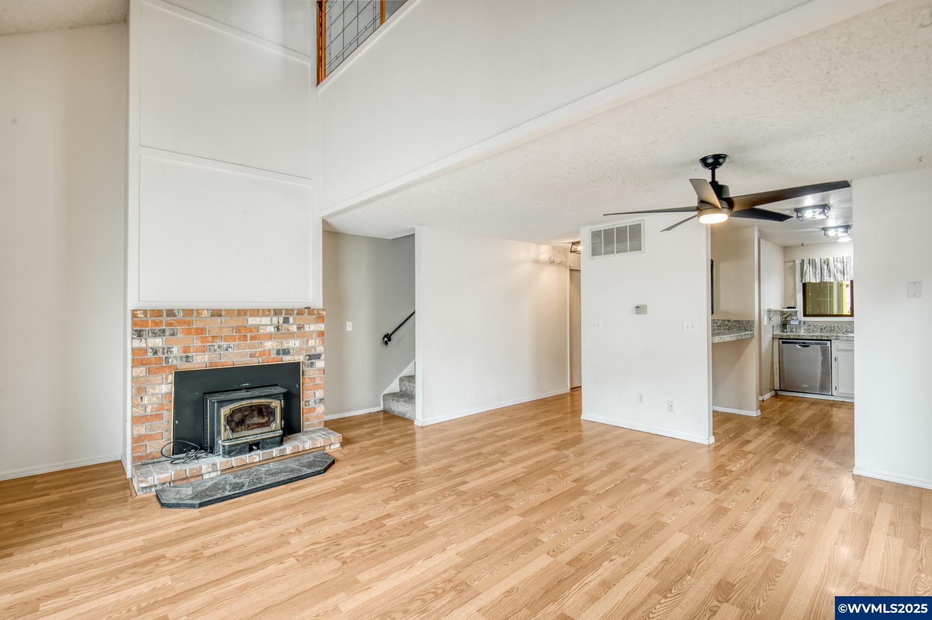 3836 Auburn Road Northeast Salem, OR 97301 - Photo 2 of 18 Gallery Image 2