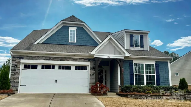 $575,000 | 352 Picasso Trail, Mount Holly, NC 28120