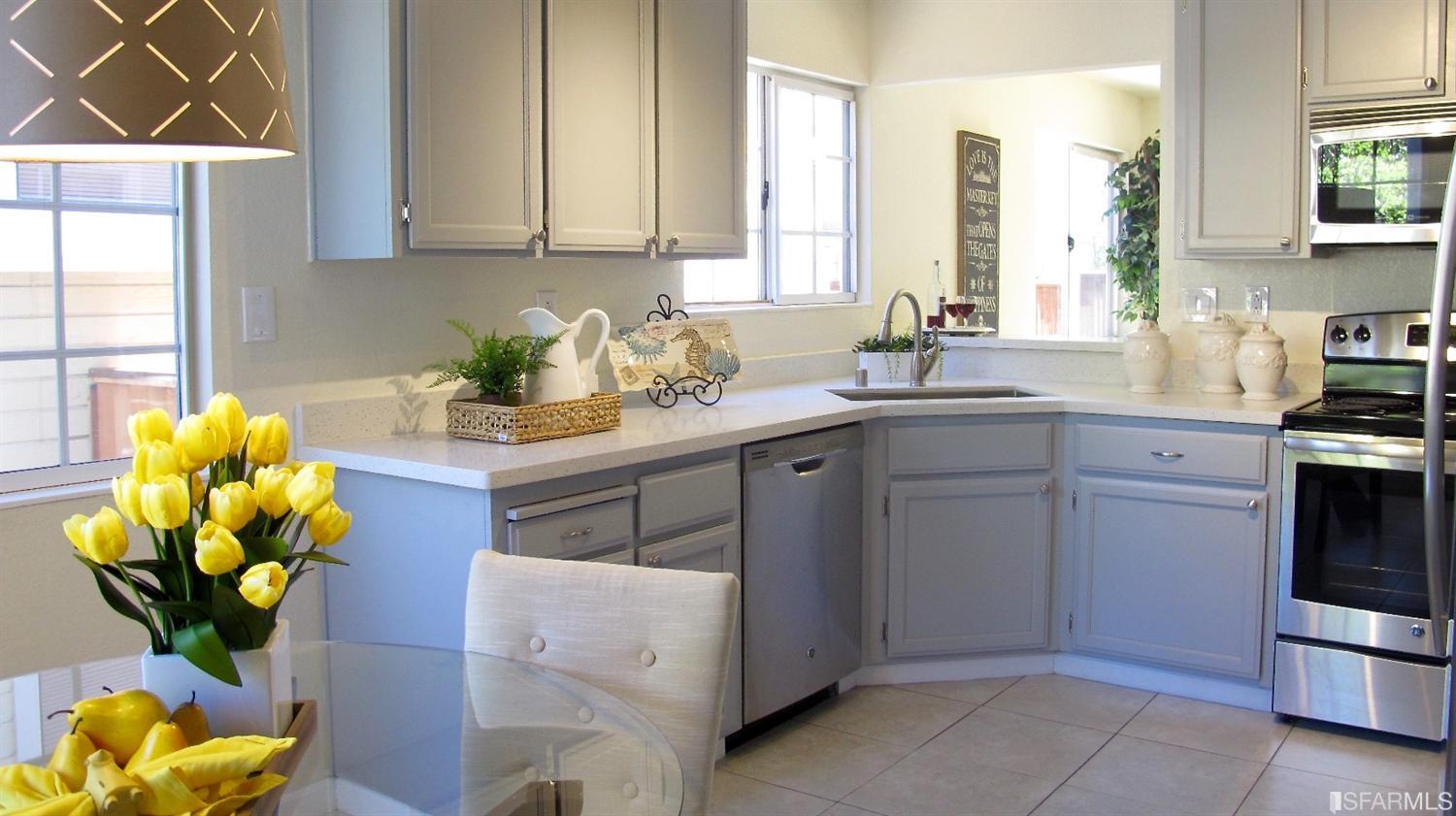 2078 Marazzani Drive Martinez, CA 94553 - Photo 3 of 20