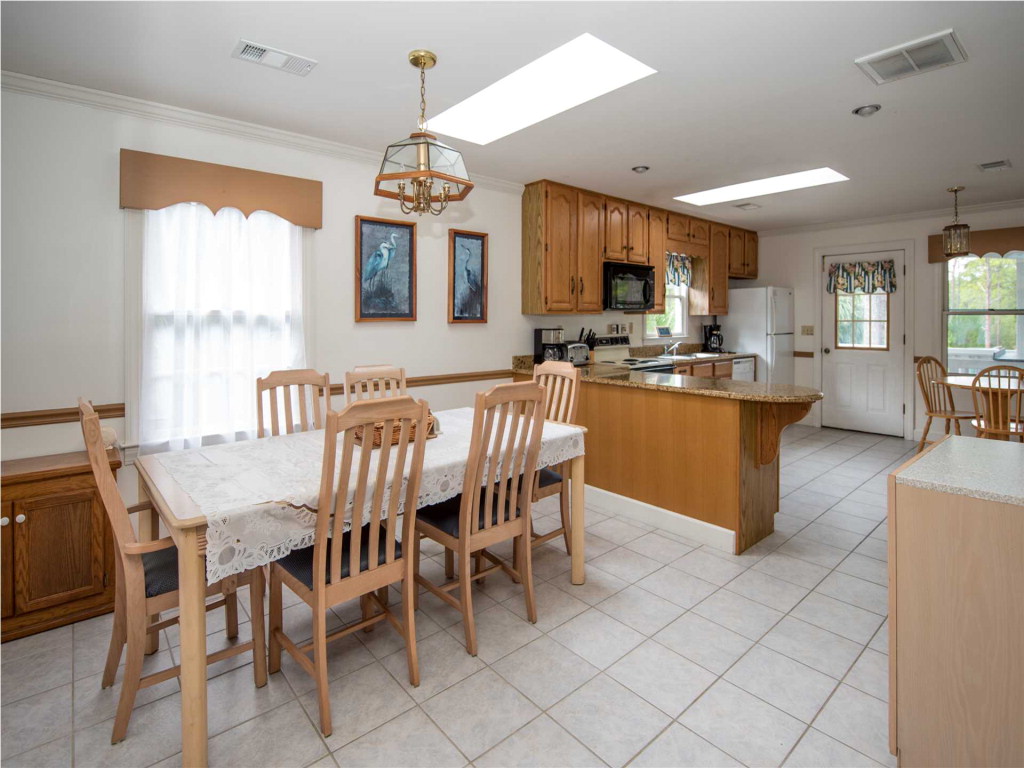 371 Cook Street Eastpoint, FL 32328 - Photo 11 of 40