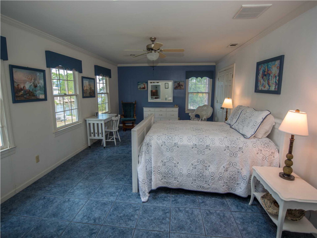 371 Cook Street Eastpoint, FL 32328 - Photo 16 of 40