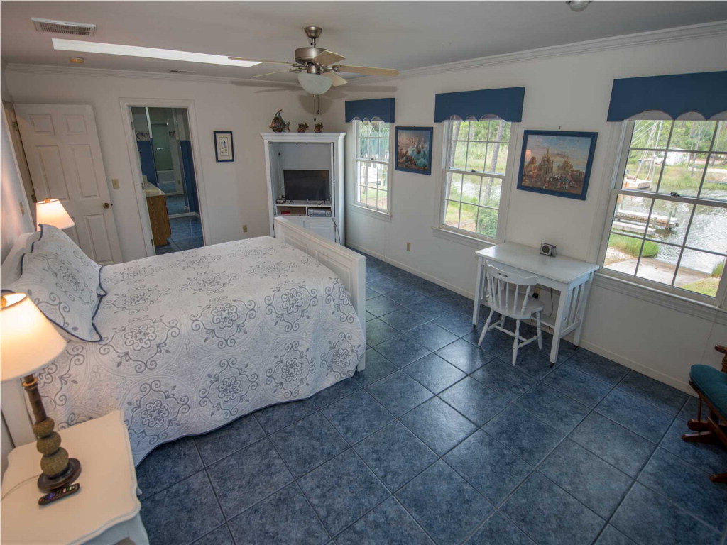 371 Cook Street Eastpoint, FL 32328 - Photo 19 of 40